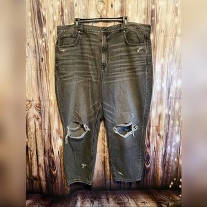 NWOT American Eagle Mom Jeans